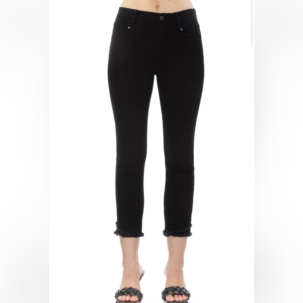 APNY Olivia Black Pull On Frayed Hem Crop Jeans Size 14
